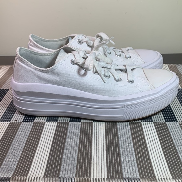 Women’s Chuck Taylor Move All Star Converse Platform Sneakers, White, size 9 - Picture 2 of 13